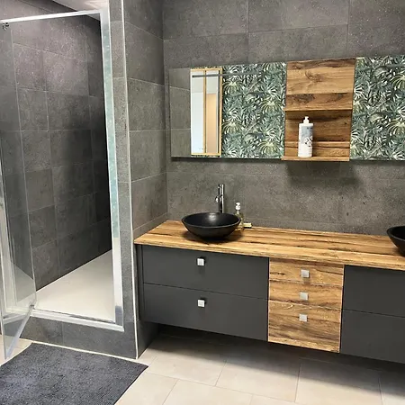 Apartment Du Pre Robert Laon